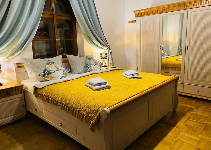 Plne Vybaveny Apartman U Velkeho Namesti 3, Wi-Fi, Netflix, Vana