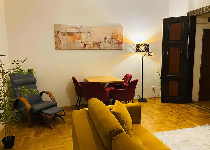 Plne Vybaveny Apartman U Velkeho Namesti 3, Wi-Fi, Netflix, Vana