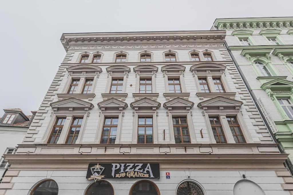 Plne Vybaveny U Velkeho Namesti 3, Wi-fi, Netflix, Vana Apartment Hradec Kralove
