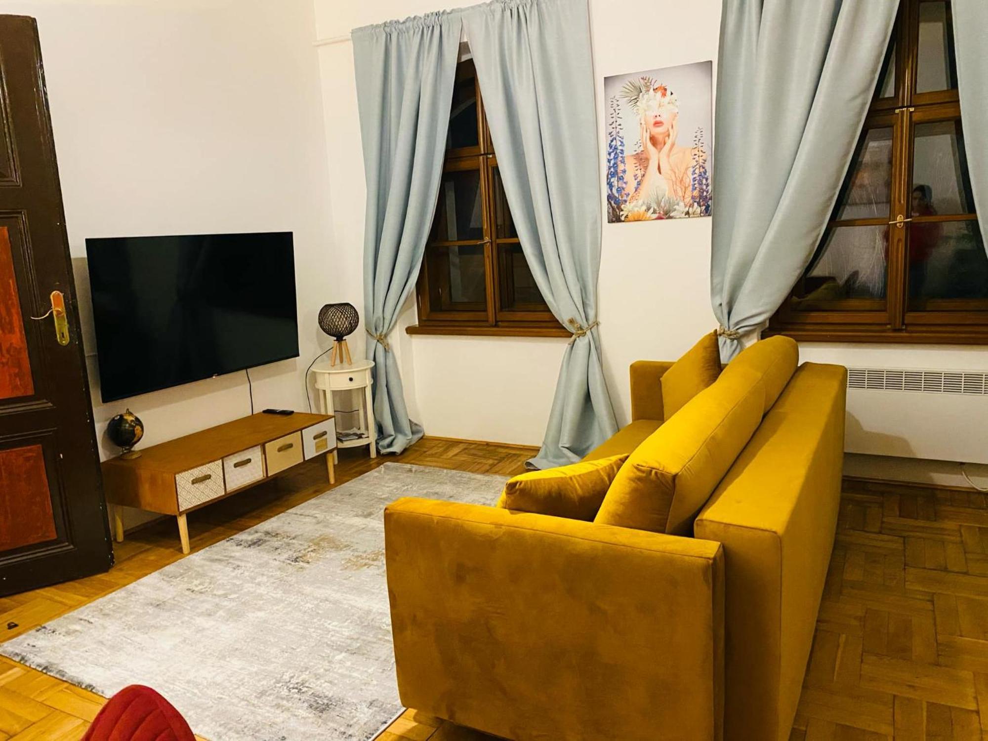 Apartmán Plne Vybaveny U Velkeho Namesti 3, Wi-fi, Netflix, Vana *
